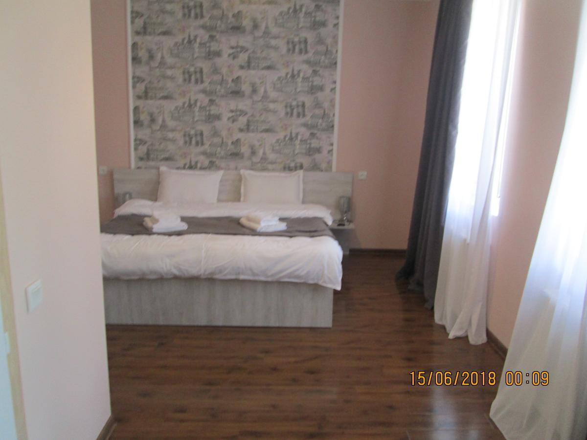 Guesthouse Elli & Cottages Kazbegi Exterior photo