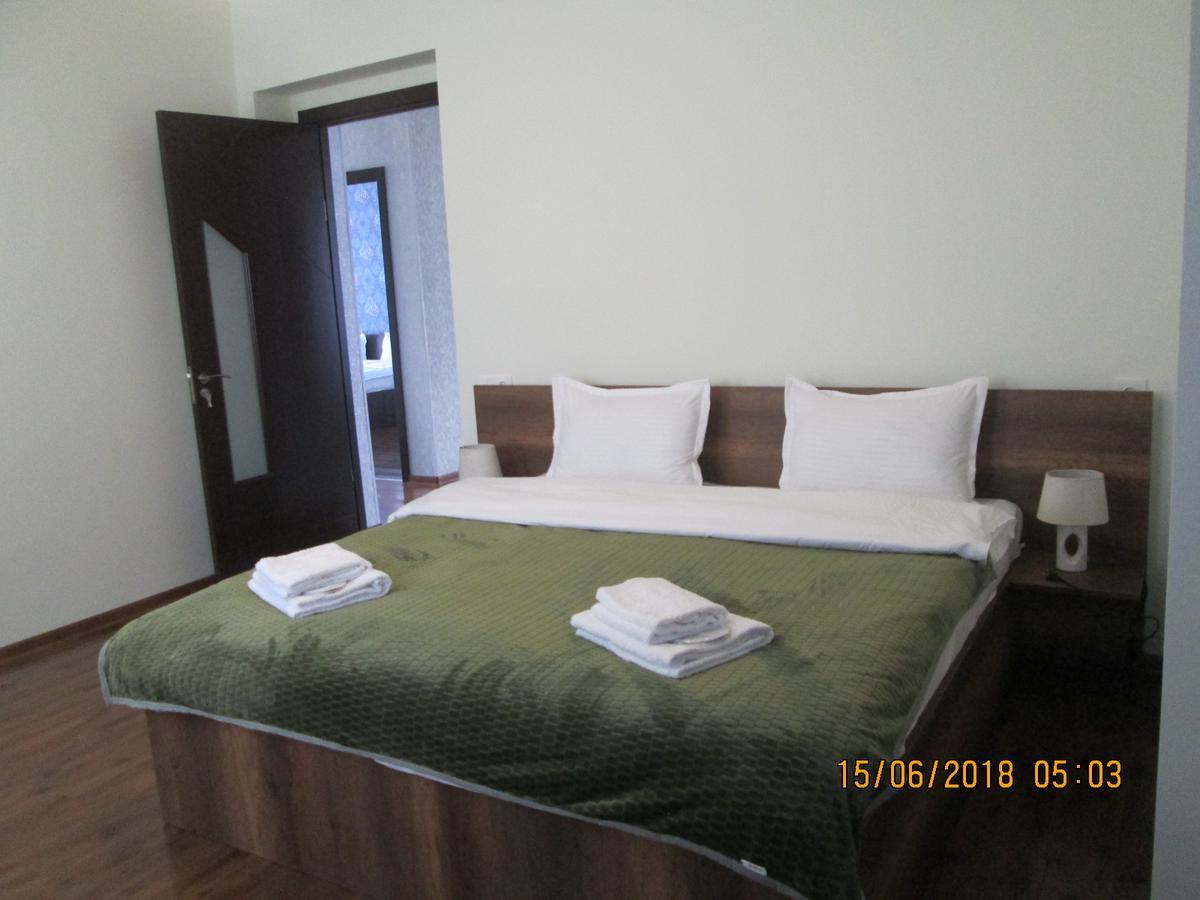 Guesthouse Elli & Cottages Kazbegi Exterior photo
