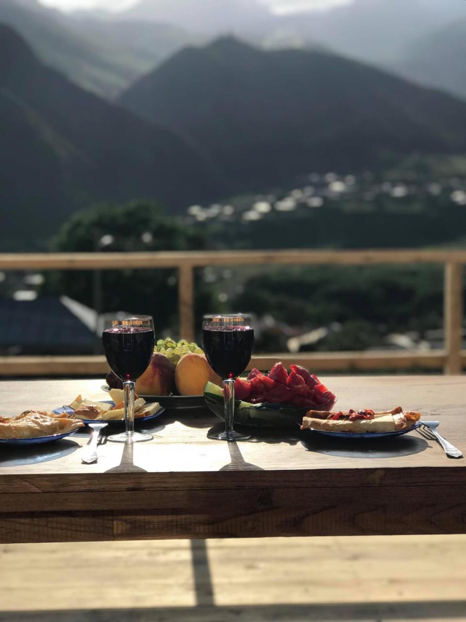 Guesthouse Elli & Cottages Kazbegi Exterior photo