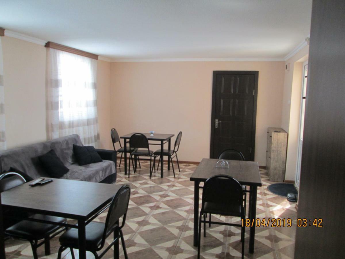 Guesthouse Elli & Cottages Kazbegi Exterior photo